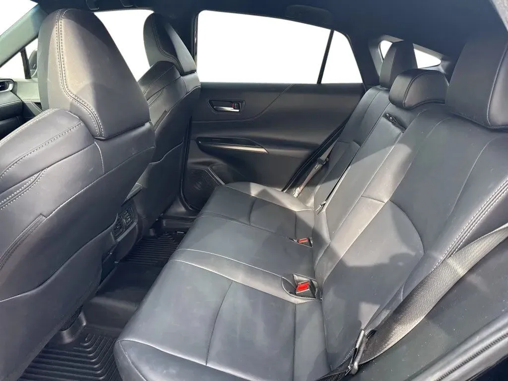 2022 Toyota Venza XLE - Photo 28