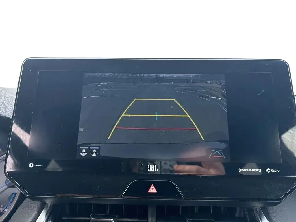 2022 Toyota Venza XLE - Photo 22