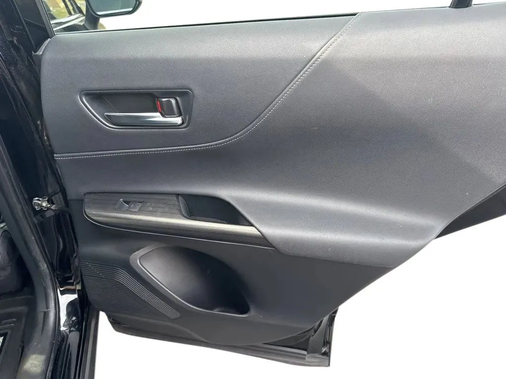 2022 Toyota Venza XLE - Photo 29