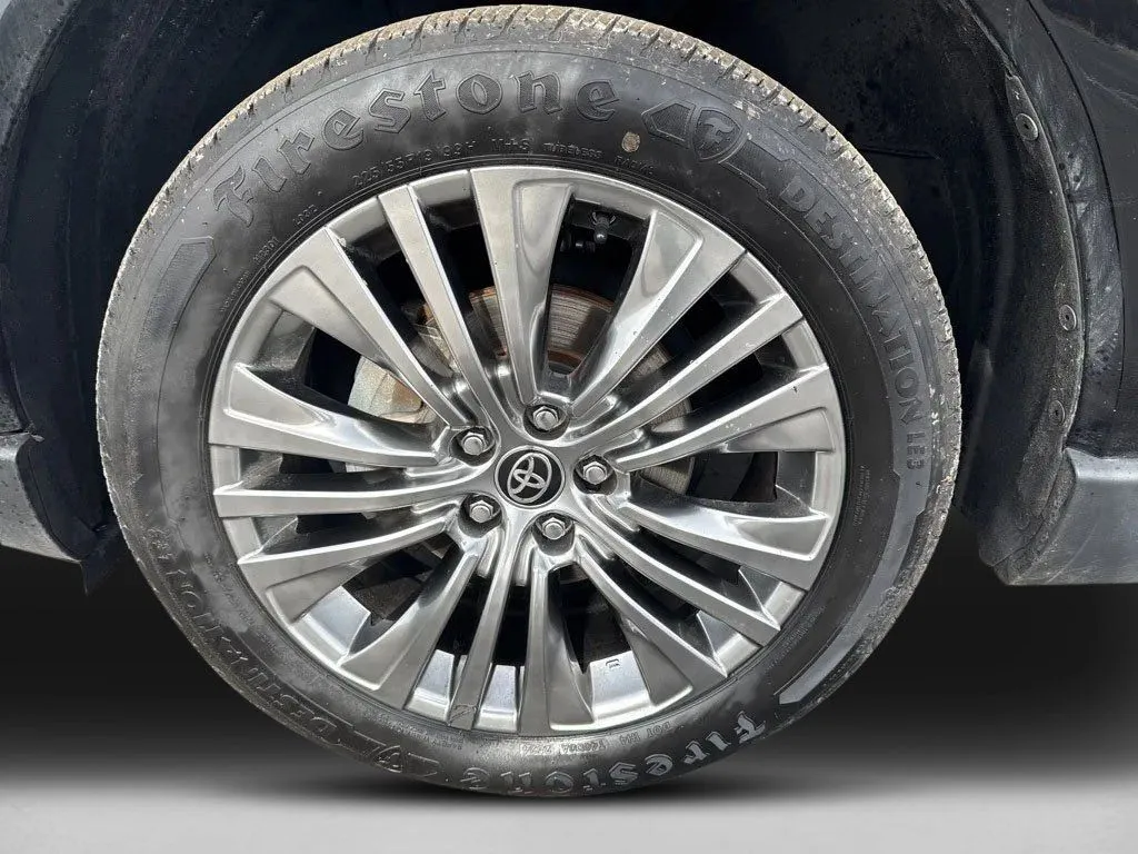 2022 Toyota Venza XLE - Photo 10