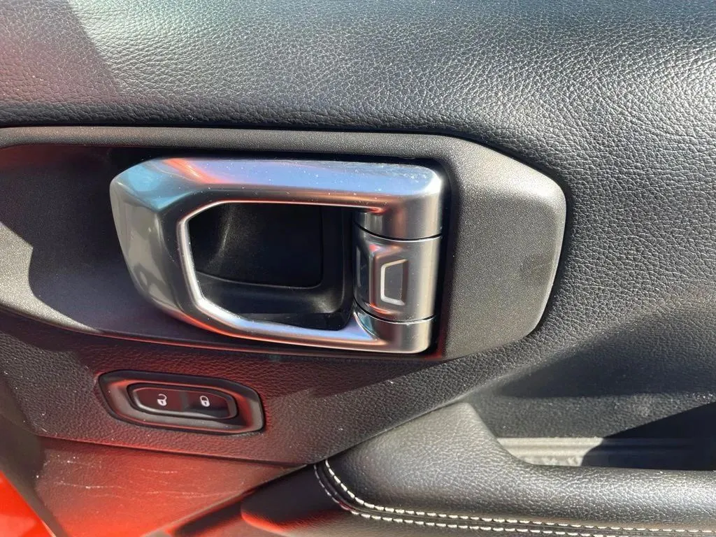 2018 Jeep All-New Wrangler Unlimited Sahara - Photo 25