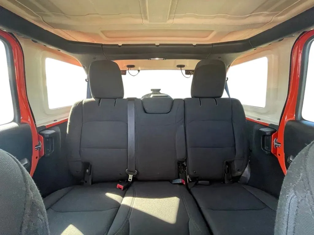 2018 Jeep All-New Wrangler Unlimited Sahara - Photo 32