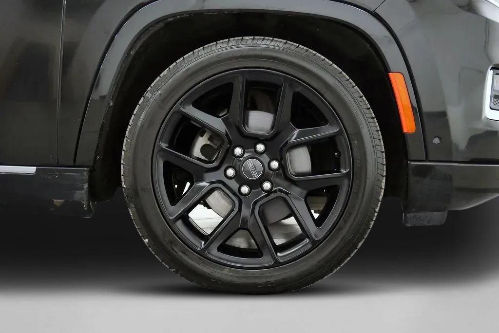 2022 Jeep Grand Wagoneer Series III - Photo 43