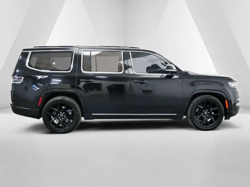 2022 Jeep Grand Wagoneer Series III - Photo 8