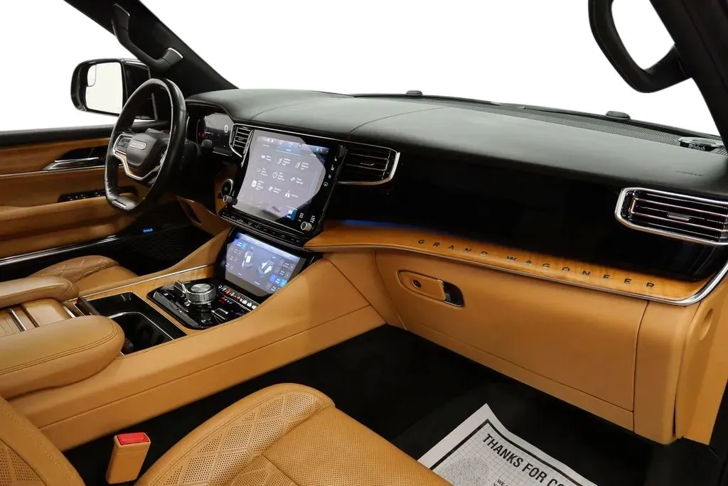 2022 Jeep Grand Wagoneer Series III - Photo 17