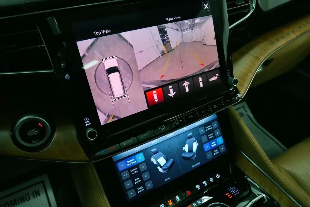 2022 Jeep Grand Wagoneer Series III - Photo 37