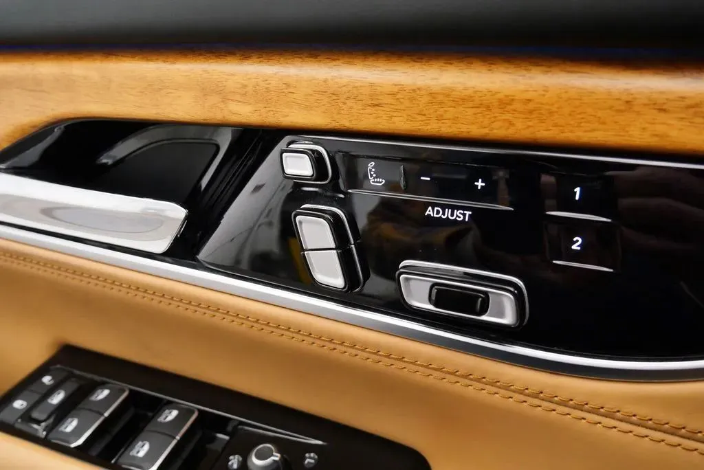 2022 Jeep Grand Wagoneer Series III - Photo 14