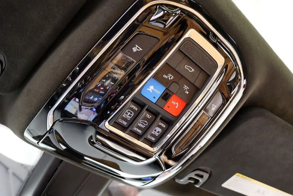 2022 Jeep Grand Wagoneer Series III - Photo 40