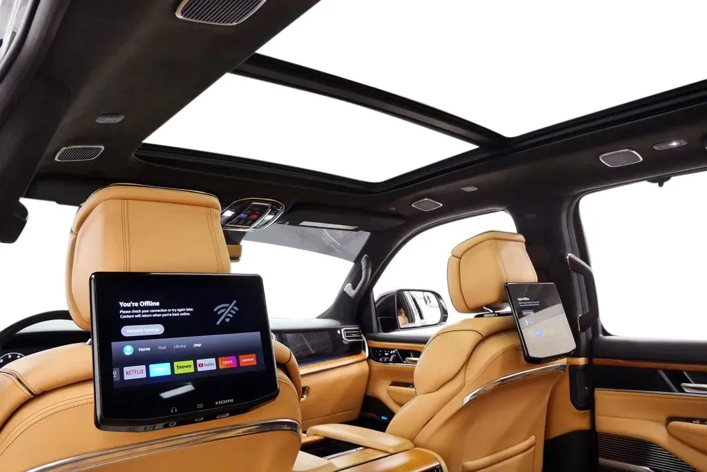 2022 Jeep Grand Wagoneer Series III - Photo 23
