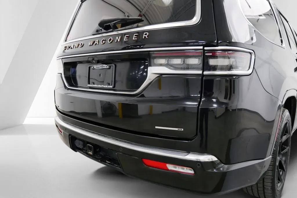 2022 Jeep Grand Wagoneer Series III - Photo 45