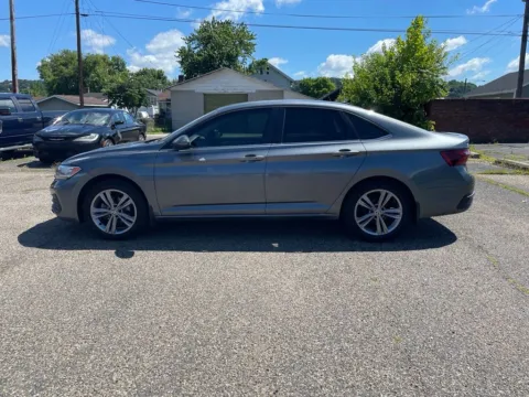 More photos of 2022 Volkswagen Jetta 1.5T SE at Ironton Automotive, OH