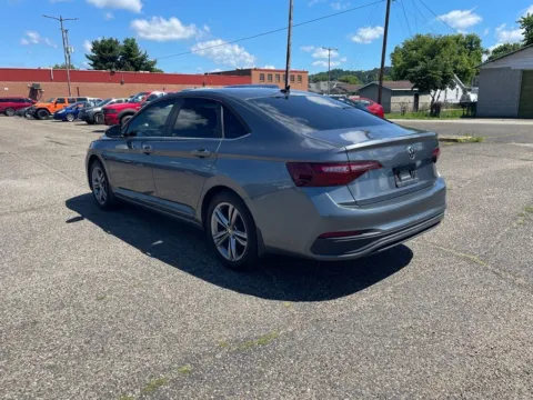 More photos of 2022 Volkswagen Jetta 1.5T SE at Ironton Automotive, OH
