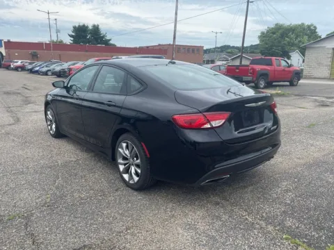 More photos of 2015 Chrysler 200 S at Ironton Automotive, OH
