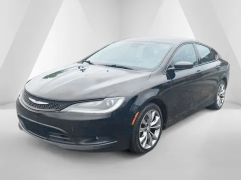 Another view of 2015 Chrysler 200 S for sale in Ironton, OH at Ironton Automotive