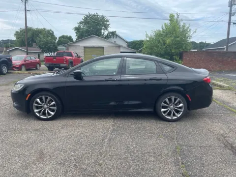 More photos of 2015 Chrysler 200 S at Ironton Automotive, OH