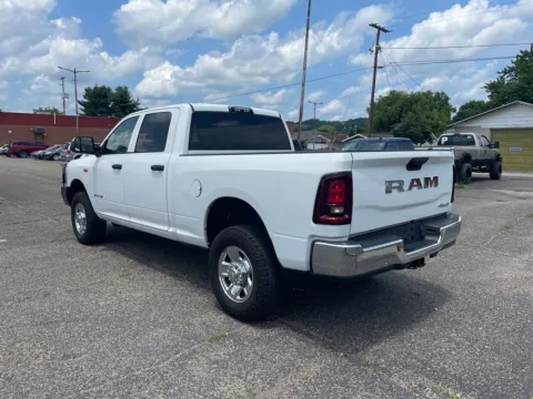 More photos of 2021 Ram 2500 Tradesman at Ironton Automotive, OH