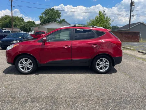 More photos of 2013 Hyundai Tucson GLS at Ironton Automotive, OH