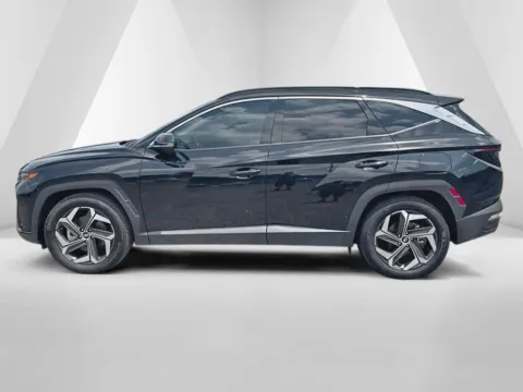 More photos of 2024 Hyundai Tucson Limited at Ironton Automotive, OH