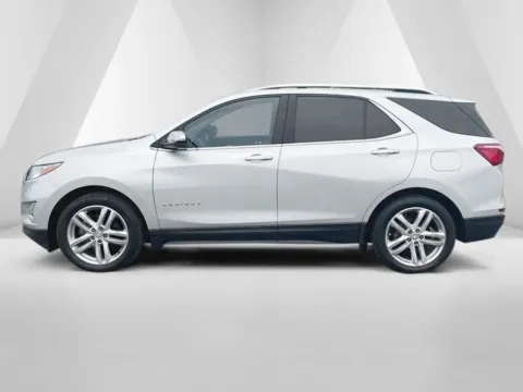 More photos of 2020 Chevrolet Equinox Premier at Ironton Automotive, OH