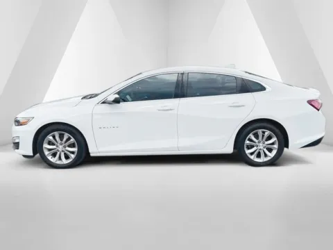 More photos of 2020 Chevrolet Malibu LT at Ironton Automotive, OH