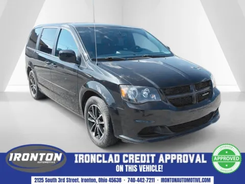 Black 2016 Dodge Grand Caravan SE Plus for sale in Ironton, OH