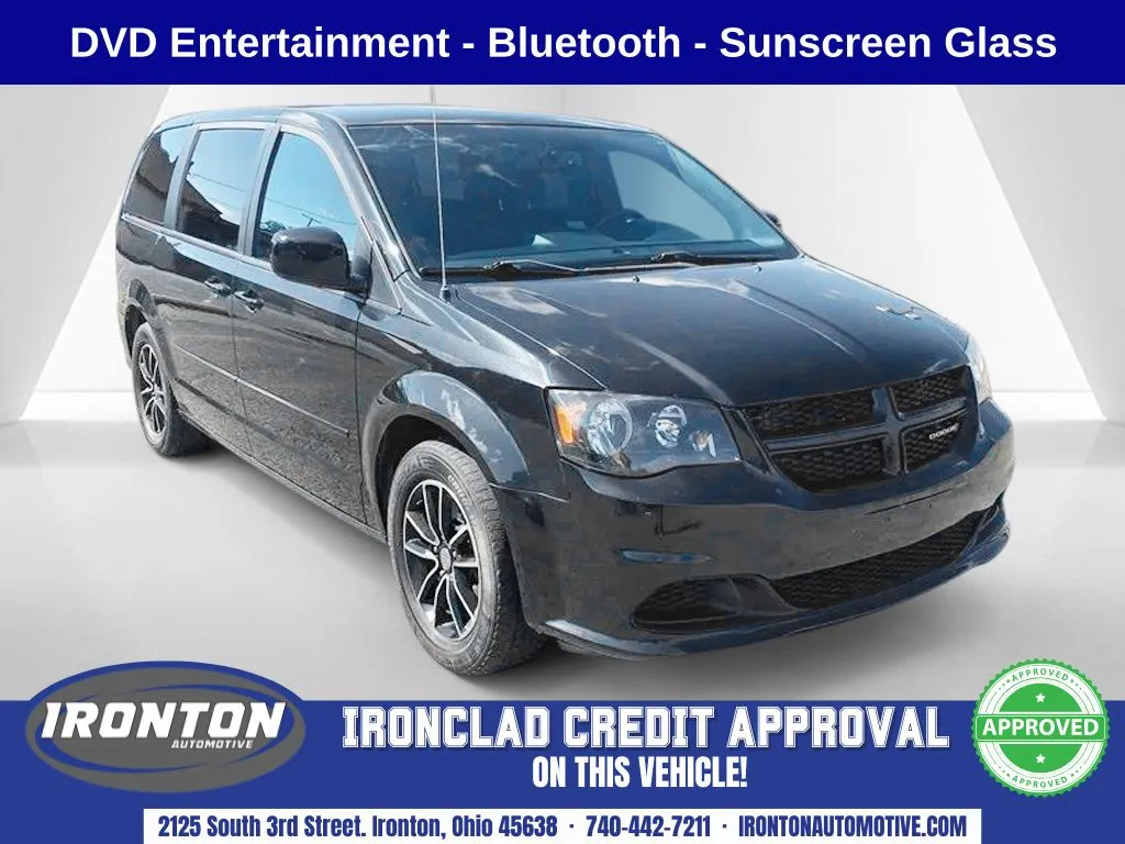Black 2016 Dodge Grand Caravan SE Plus for sale in Ironton, OH