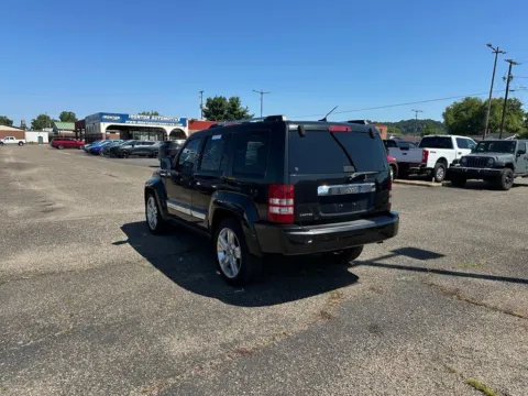 More photos of 2012 Jeep Liberty Limited Jet Edition at Ironton Automotive, OH