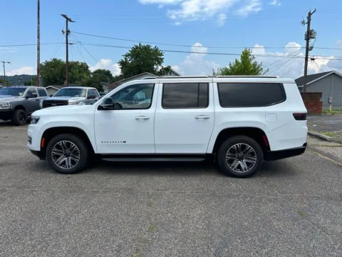 More photos of 2024 Jeep Wagoneer L Series II at Ironton Automotive, OH