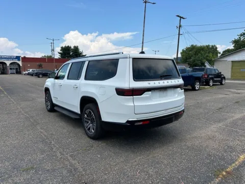 More photos of 2024 Jeep Wagoneer L Series II at Ironton Automotive, OH