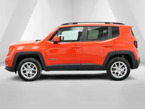 More photos of 2021 Jeep Renegade Latitude at Ironton Automotive, OH