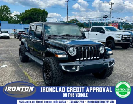 Black 2022 Jeep Gladiator Overland for sale in Ironton, OH