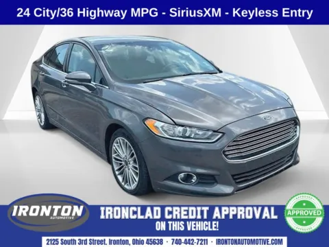 Gray 2016 Ford Fusion SE for sale in Ironton, OH