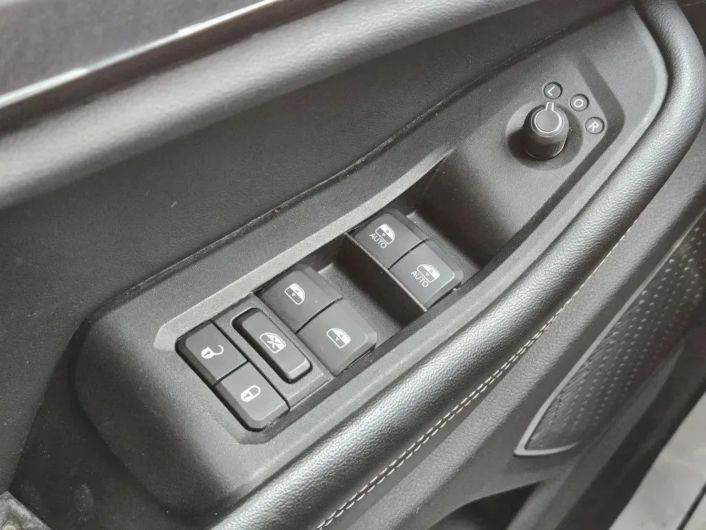 2022 Jeep Grand Cherokee Altitude - Photo 22