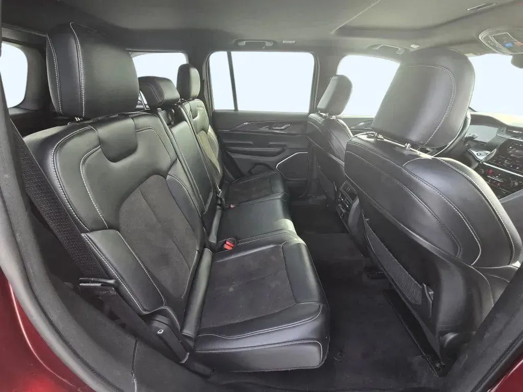 2022 Jeep Grand Cherokee Altitude - Photo 27