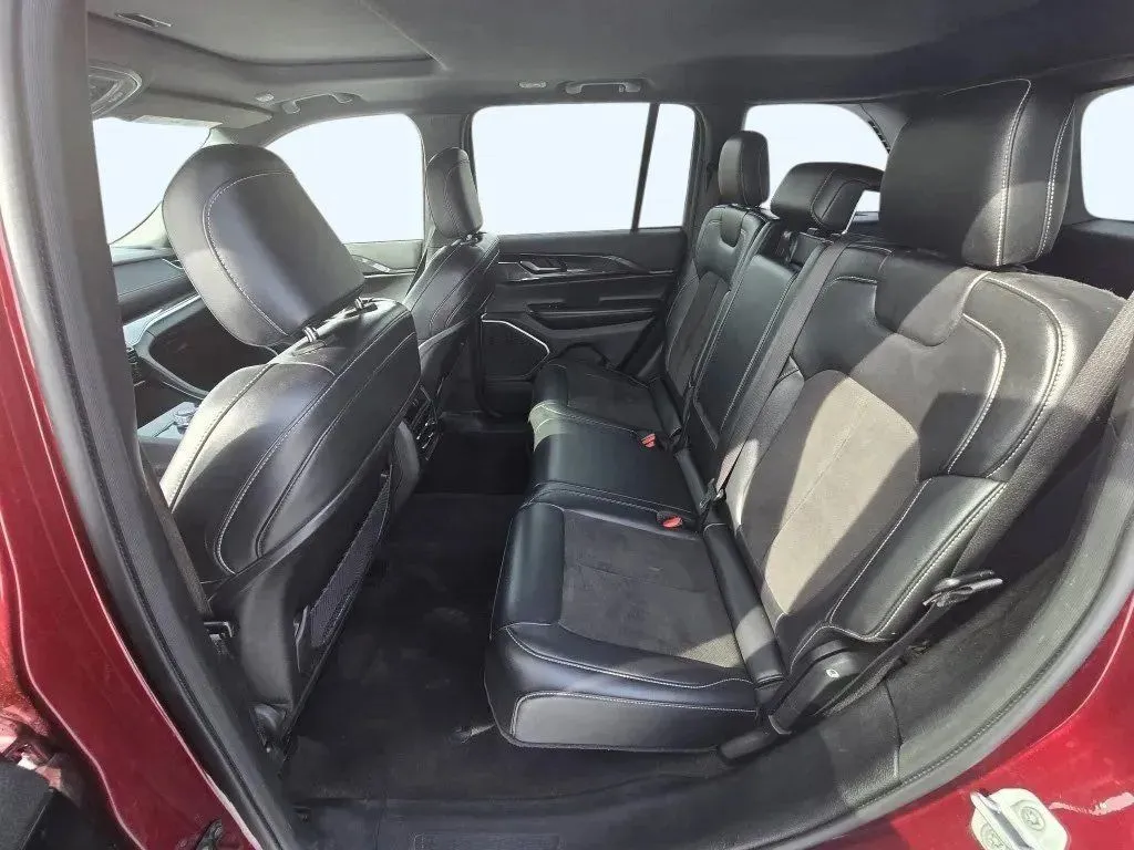 2022 Jeep Grand Cherokee Altitude - Photo 25