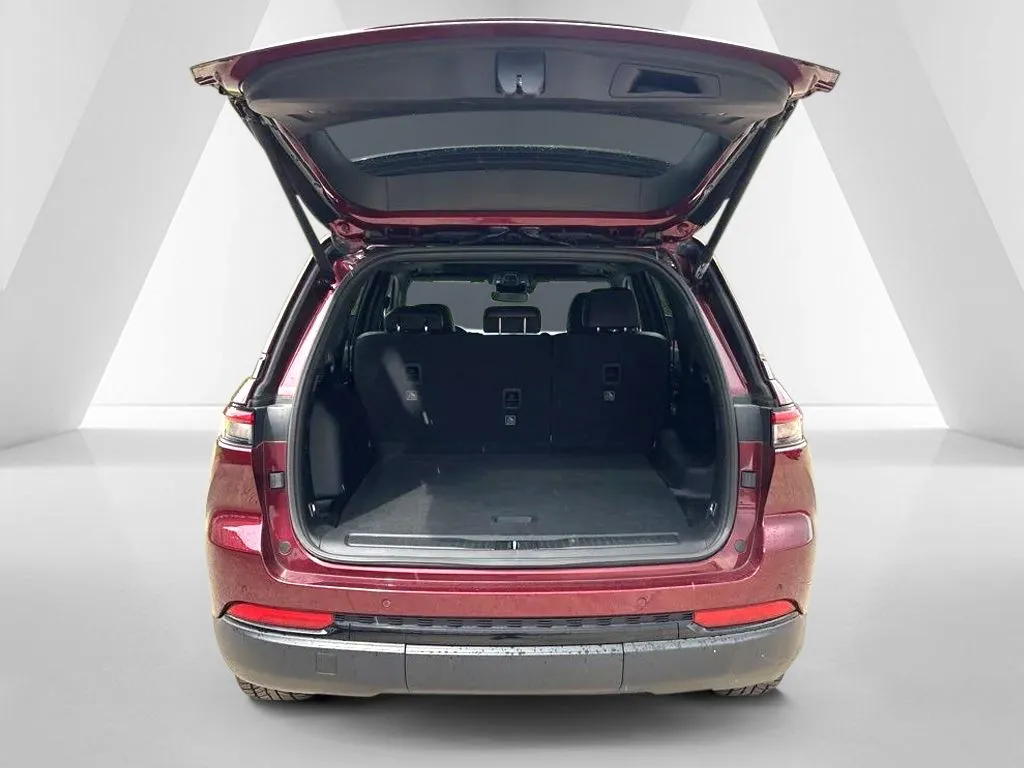 2022 Jeep Grand Cherokee Altitude - Photo 29