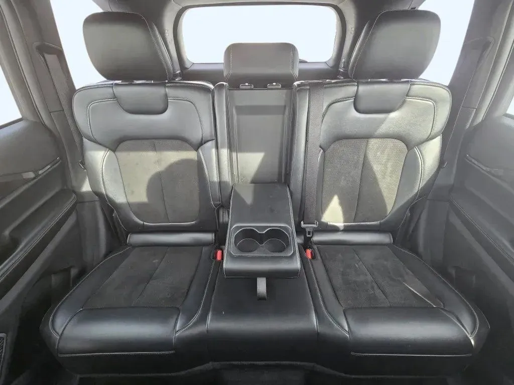 2022 Jeep Grand Cherokee Altitude - Photo 24