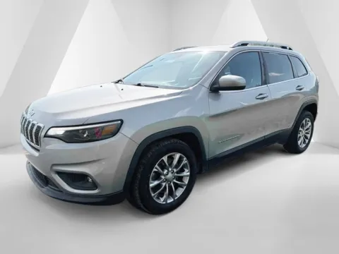 Another view of 2019 Jeep Cherokee Latitude Plus for sale in Ironton, OH at Ironton Automotive