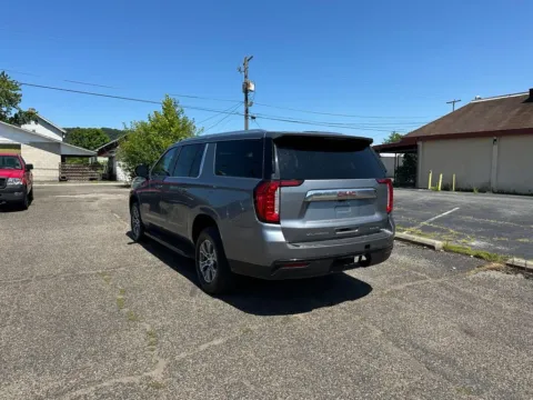 Another view of 2022 GMC Yukon XL SLE for sale in Ironton, OH at Ironton Automotive