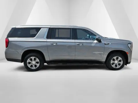 More photos of 2022 GMC Yukon XL SLE at Ironton Automotive, OH