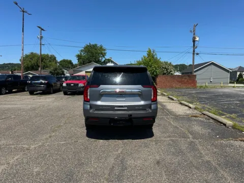 More photos of 2022 GMC Yukon XL SLE at Ironton Automotive, OH
