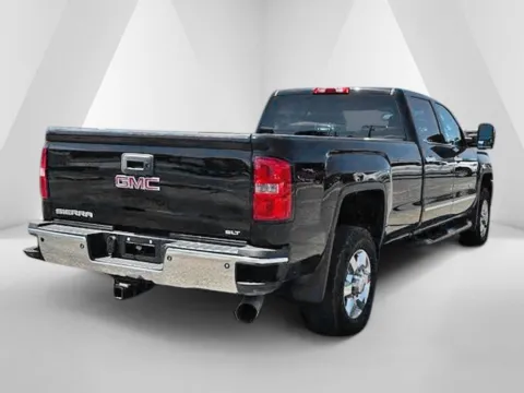 More photos of 2018 GMC Sierra 2500 HD SLT at Ironton Automotive, OH