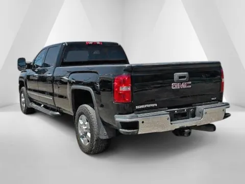 More photos of 2018 GMC Sierra 2500HD SLT at Ironton Automotive, OH