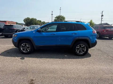 More photos of 2020 Jeep Cherokee Trailhawk at Ironton Automotive, OH