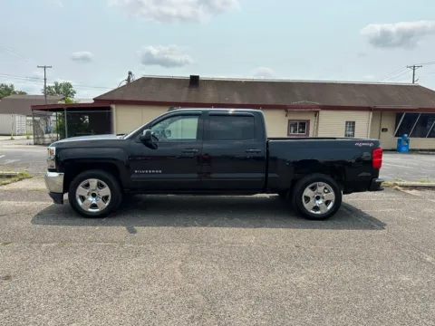 More photos of 2016 Chevrolet Silverado 1500 LT at Ironton Automotive, OH