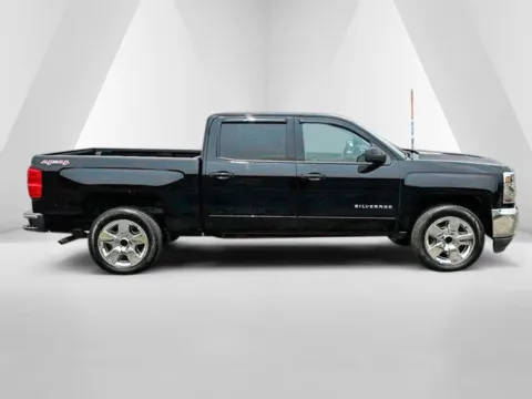 More photos of 2016 Chevrolet Silverado 1500 LT at Ironton Automotive, OH