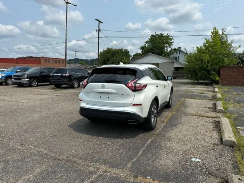 More photos of 2017 Nissan Murano SL at Ironton Automotive, OH
