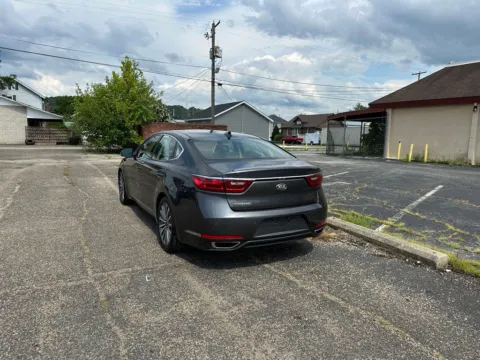 More photos of 2019 Kia Cadenza Premium at Ironton Automotive, OH