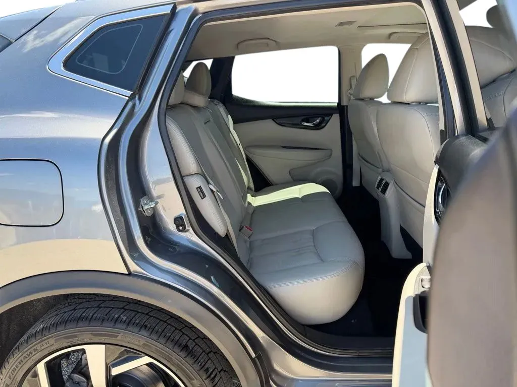 2021 Nissan Rogue Sport SL - Photo 28