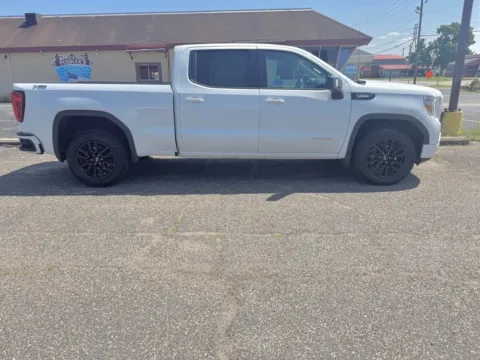 More photos of 2022 GMC Sierra 1500 Limited Elevation at Ironton Automotive, OH